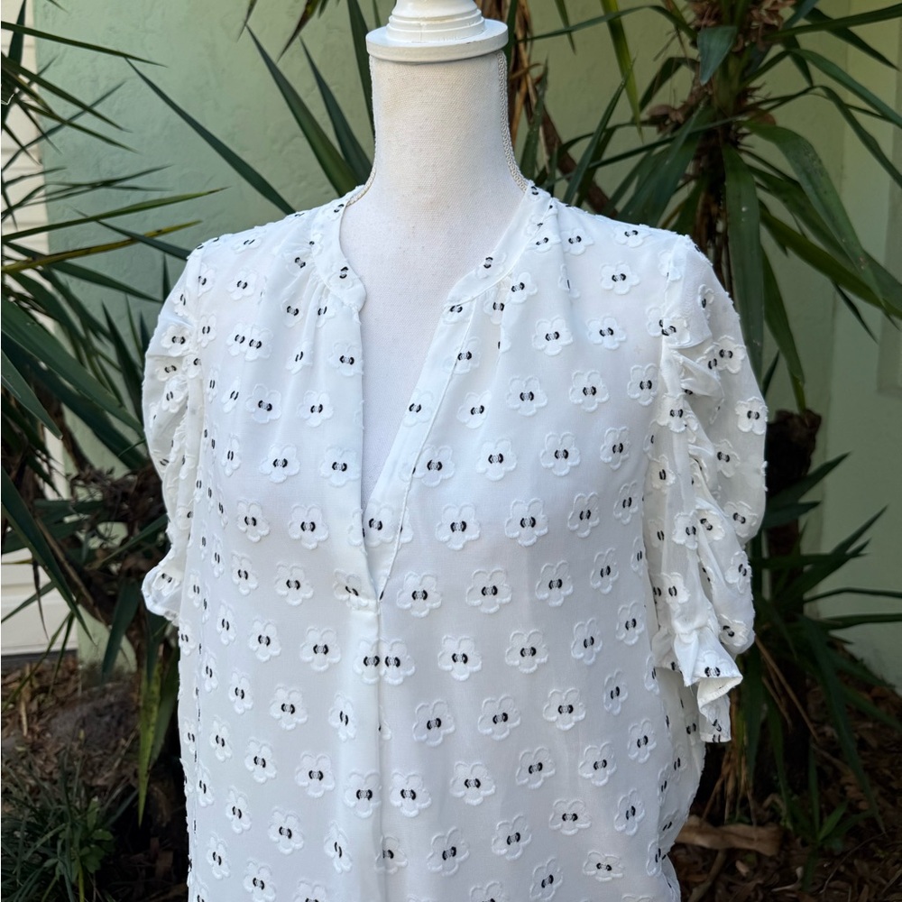 Anthropologie Daisy White V Neck Puff Sleeve Shirt